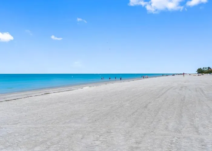 August Deals Pet Friendly And Hot Tub B * Clearwater Beach