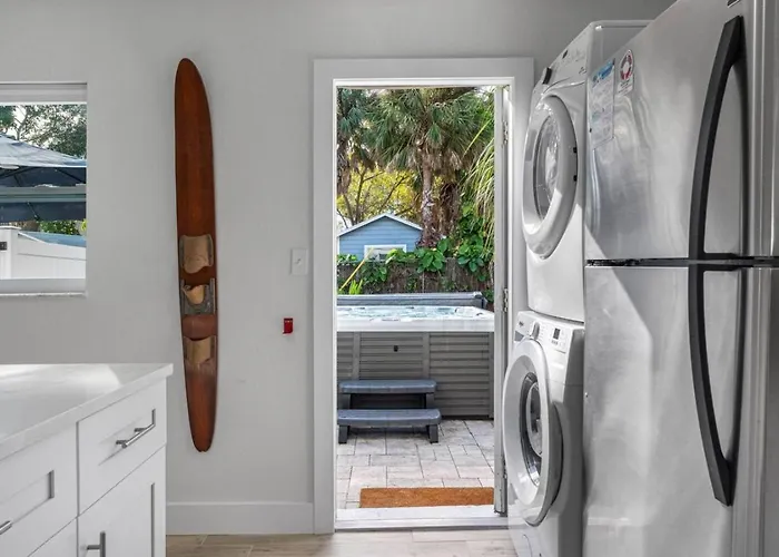 August Deals Pet Friendly And Hot Tub B Clearwater Beach