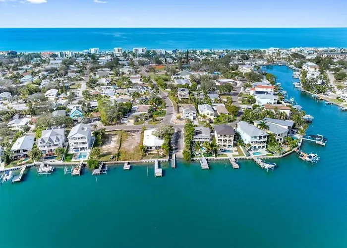 August Deals Pet Friendly And Hot Tub B * Clearwater Beach