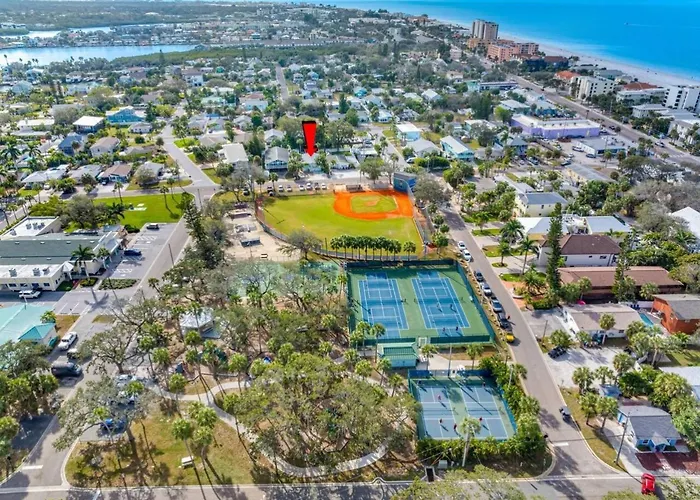 August Deals Pet Friendly And Hot Tub B * Clearwater Beach