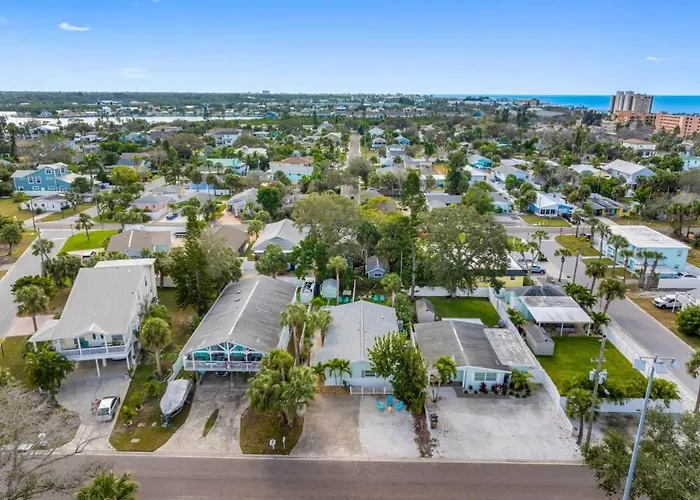 August Deals Pet Friendly And Hot Tub B Clearwater Beach