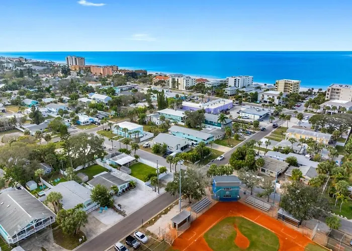 Country house August Deals Pet Friendly And Hot Tub B Clearwater Beach